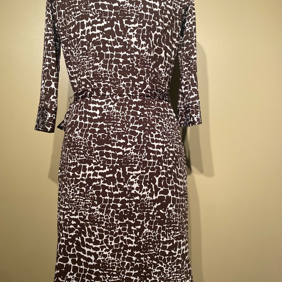 Jacob Wrap Dress With Collar - Picture 5 of 11